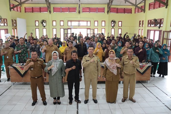 Pj Sekda Singkawang, Aulia Candra saat membuka Musrenbang RKPD Tahun 2025 di Singkawang Selatan pada Selasa (30/1) menekankan musrenbang jangan hanya sekadar seremoni. Foto: uck