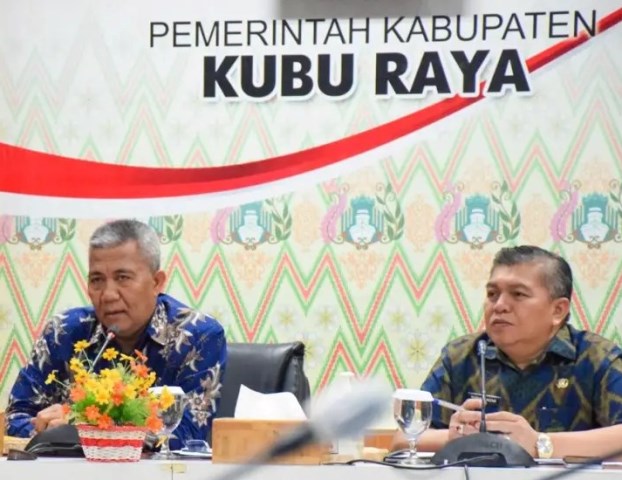 Pj Bupati Kubu Raya Kamaruzaman berjanji akan segera menuntaskan persoalan TPP ASN Kubu Raya yang belum cair, termasuk juga honor tenaga kontrak