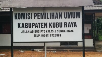 . KPU RI telah menetapkan lima orang anggota KPU Kubu Raya terpilih masa bakti 2024 - 2029. Kelimanya akan dilantik di Jakarta oleh Ketua KPU RI Hasyim As'ari, Selasa (20/2) besok.