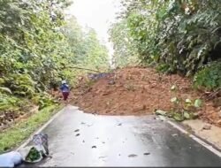 Longsor Empat Lokasi di Batang Lupar Tutup Jalan ke Putussibau
