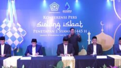 Menteri Agama Yaqut Cholil Qoumas saat konfrensi pers sidang isbat penetapan 1 Syawal 11445 Hijriah, Selasa (9/4) di Kantor Kementrian Agama RI di Jakarta. Foto: tmB