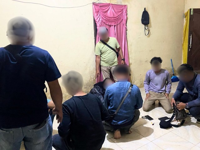 Polisi telah menangkap pengedar sabu untuk nelayan Kubu berinisial SS dan AL. Keduanya ditangkap di rumah kontrakannya di Sungai Raya pada Kamis (18/4) malam.