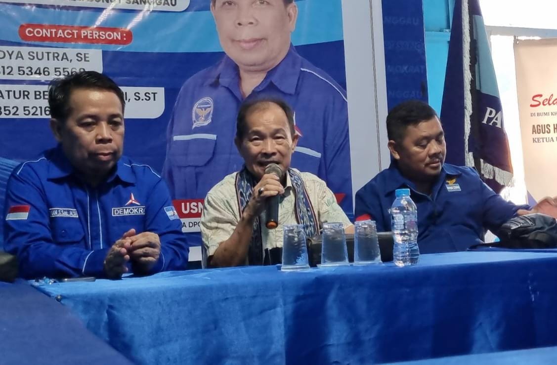 Yansen Akun Effendy kembali menyatakan dirinya maju di Pilkada Sanggau sebagai Balon Bupati Sanggau periode 2024-2029. Keputusannya itu ia pastikan ketika mendaftar secara resmi ke Partai Demokrat Sanggau, Sabtu (6/4). Foto: pek