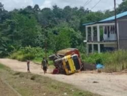 Jalan Rusak Parah. Perkimtan Sebut Non Status, Perusahaan Tutup Mata