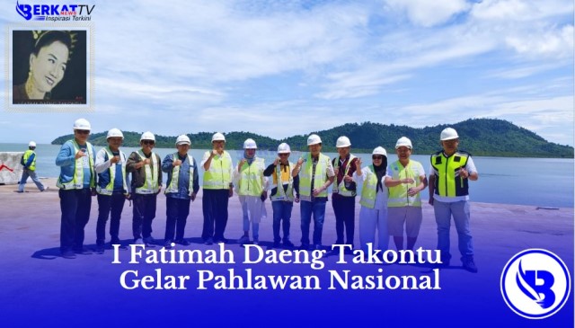 Ketua Umum BPP KKSS Muchlis Patahna dan pengurus BPW KKSS Kalbar ke Kabupaten Mempawah untuk melihat makam I Fatimah Daeng Takontu yang berada di Pulau Temajo (lokasi di belakang foto)