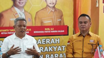 Ketua DPD Partai Hanura Kalbar Suyanto Tanjung menyambut positif dirinya dipilih oleh Muda Mahendrawan sebagai bakal calon wakil gubernur di Pilgub Kalbar 2024 yang disampaikan saat kembalikan berkas, Sabtu (11/5). Foto: tmB