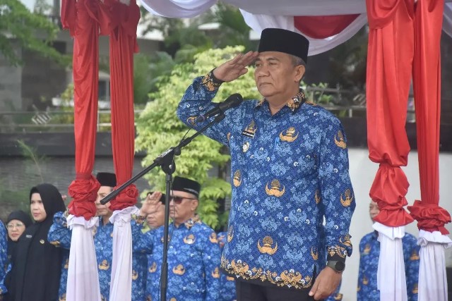 Pj Bupati Kubu Raya Syarif Kamaruzaman saat upacara memperingati Hari Kebangkitan Nasional ke-116 pada Senin (20/5) mengungkap tingkat penetrasi internet di Indonesia telah mencapai 79.5 persen dari total populasi