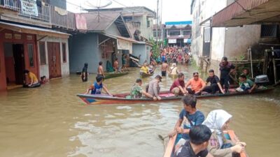 Banjir Genangi Ratusan Rumah di Tayan Hulu