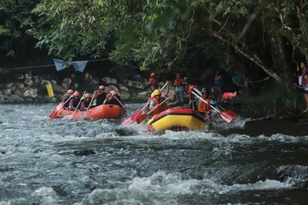 Sejumlah klub di Kalbar akan unjuk kebolehan di Sui Kelawai Kabupaten Melawi untuk mengikuti kejuaraan terbuka arung jeram yang digelar Federasi Arung Jeram Indoesia (FAJI) Melawi pada 21-23 Juni 2024. Foto: dok
