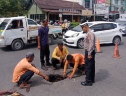 Jalan Berlubang Akhirnya Diperbaiki
