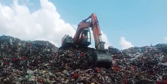 Persoalan utama sampah di Sintang akhirnya terungkap. Benang merahnya ada di lokasi Tempat Pembuangan Akhir (TPA) yang berada di Sui Tebelian. Foto: tmB