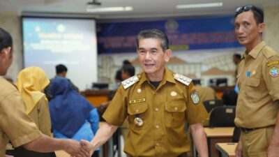 Pj Wali kota Pontianak Ani Sofian saat membuka Workshop Menuju 100% Akses Air Minum Aman bersama APEKSI dan USAID IUWASH, Senin (22/7).