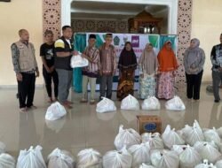 BMI dan Kemenag Kalbar Salurkan Paket Sembako