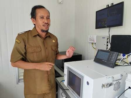 Penyuluh lingkungan hidup pada Dinas Lingkungan Hidup Kabupaten Sanggau, Rusli menyebut kualitas kualitas udara di Kabupaten Sanggau berwana biru.