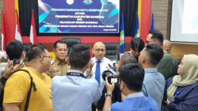 Pj Bupati Sanggau Suherman kepada wartawan pada Selasa (30/7) menyatakan menolak permintaan PTPN IV Region V yang minta BPHTB nol persen.