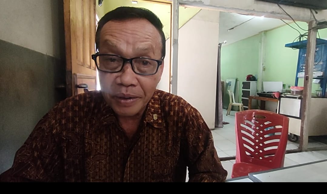 Mantan Kepala BNN Pontianak, AKBP (Purn) Andi Harun mendesak KPU Pontianak melakukan tes urine terhadap calon kepala daerah yang akan maju di Pilkada Pontianak.