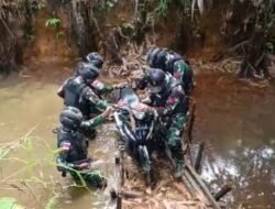 Satgas Pamtas Gagalkan 2 Kg Sabu. Penyelundup Sembunyikan di Motor Ditenggelamkan di Parit