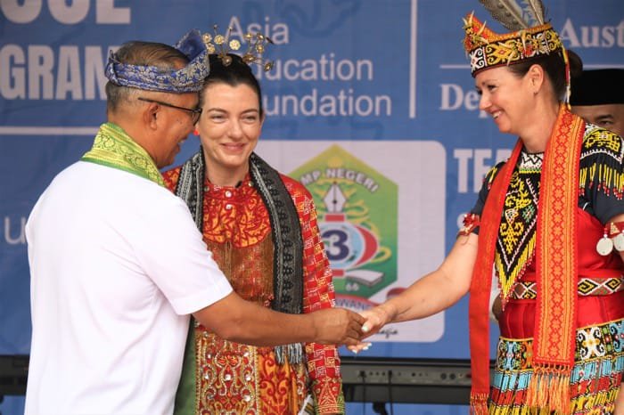 Guru Australia Kunjungi Singkawang