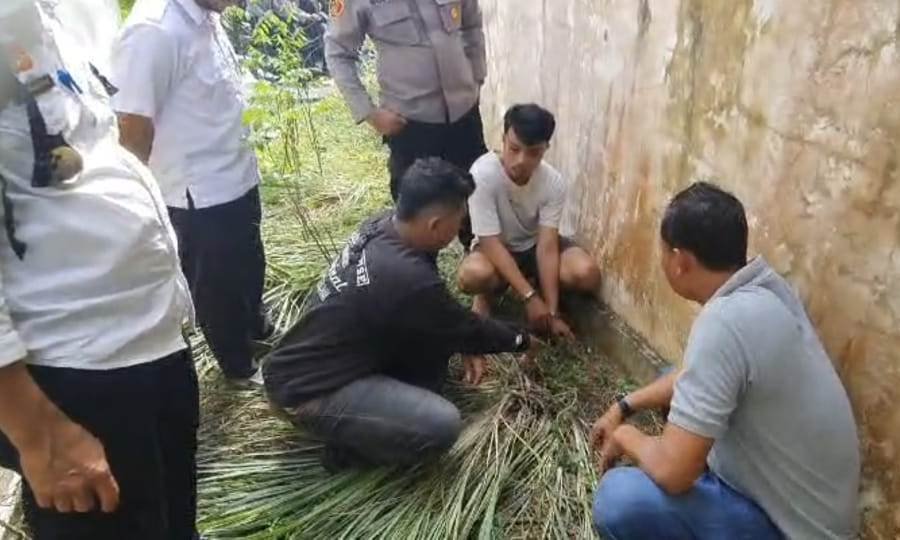 Polisi Tangkap Dua Pengedar Sabu di Sekayam