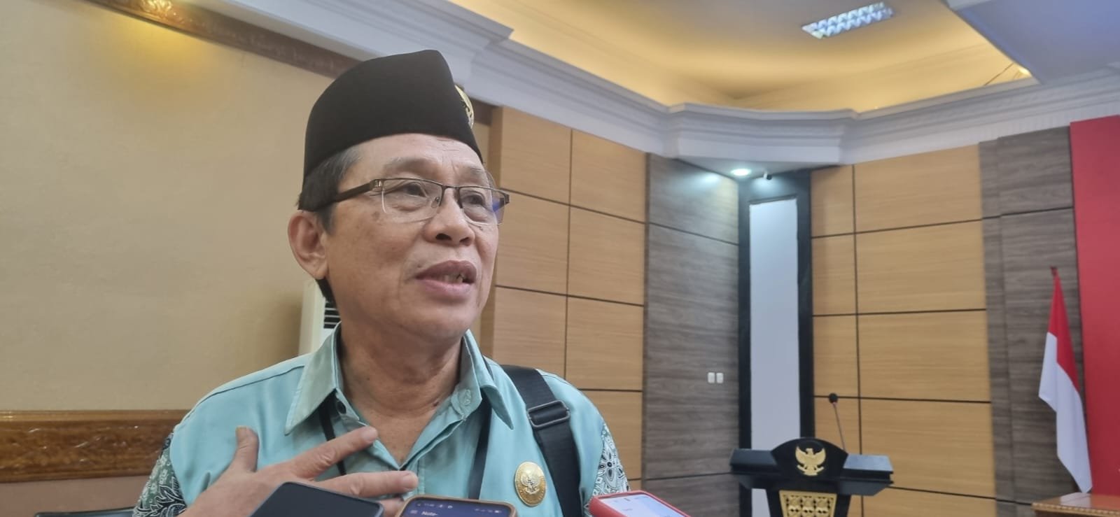 Komisioner Komisi Informasi Provinsi Kalbar Sabinus Matius Melano menegaskan Undang - undang Keterbukaan Informasi Publik Nomor 14 tahun 2008 telah memberikan sanksi pidana kepada setiap badan publik yang menutup informasi.