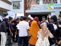 Rektor IAIN Pontianak Didesak Mundur Diduga Terlibat Korupsi Pembangunan Tower