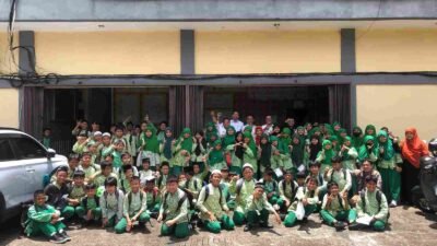 Anak SD Kritisi Kantor DPRD Kubu Raya Masih Ngontrak