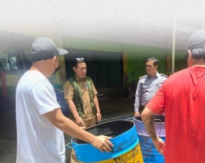 Lapas Singkawang Terima Bantuan Bak Sampah
