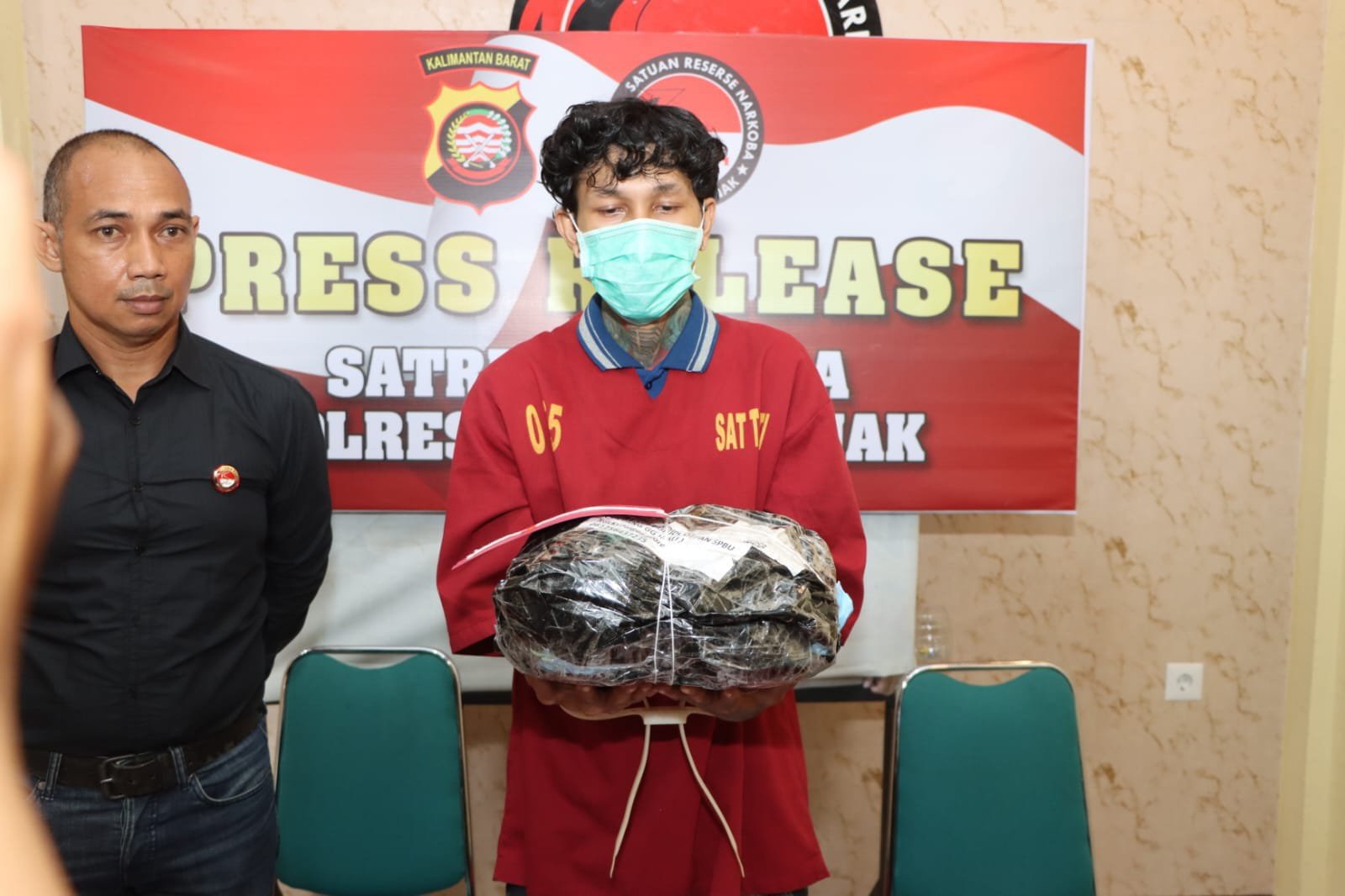 Ganja 1,5 Kg dari Medan Masuk Pontianak
