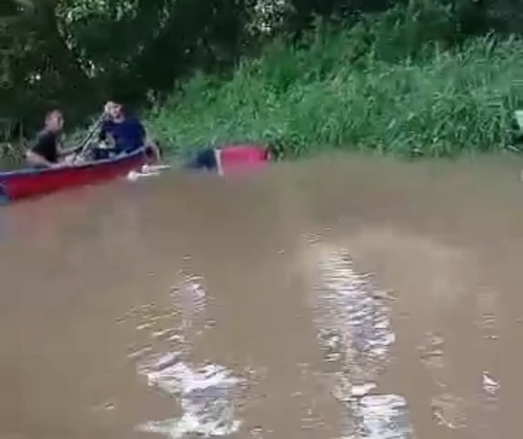 Hengki Tenggelam di Sekadau Ditemukan di Sanggau