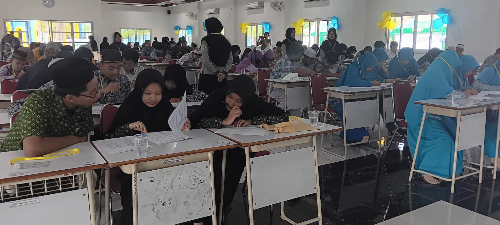 32 SMP Adu Kecerdasan di Lomba Cerdas Cermat di Al Fityan