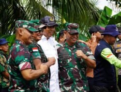 Danrem 121/Abw Dampingi Mentan ke Sambas. Andi Arman: Kita Pelayan Petani