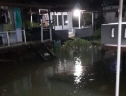 Warga di Tepi Sungai Waspada Ancaman Banjir