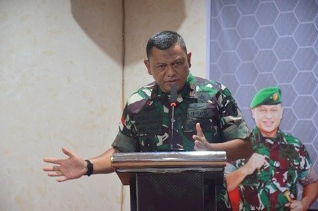 Brigjen Luqman Arief Pamit, Danrem 121/Abw Dijabat Kolonel Purnomosidi