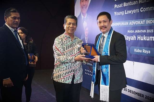Pelantikan Peradi Mekral, Bangun Kemitraan Penerangan dan Pelayanan Hukum