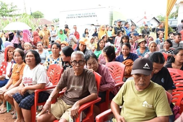28 Ton Beras Disalurkan Untuk Warga Terdampak Banjir di Sui Ambawang