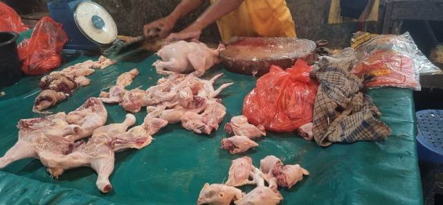 Harga Ayam Potong Naik Jelang Tahun Baru