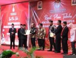 Ditetapkan Menjadi Bupati Kubu Raya Terpilih, Sujiwo – Sukiryanto Wakafkan Diri dan Harta
