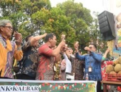 Kopi Pancong Durian Pecahkan Rekor MURI