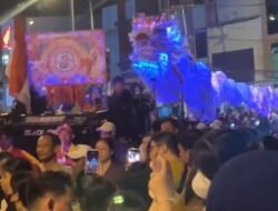 Ribuan Mata Terpesona Saksikan 39 Naga Bersinar di Pecinan Pontianak