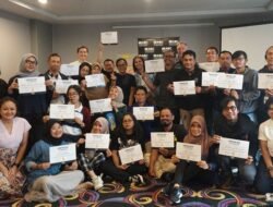 Jurnalis Australia – Indonesia Berbagi Ilmu di Kalbar