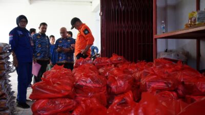 Pemkot Pontianak Salurkan 1.500 Paket Bantuan Korban Banjir di 3 Kabupaten