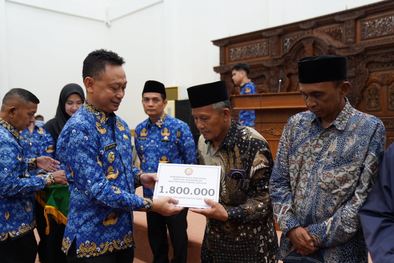 Uang Transportasi Petugas Fardhu Kifayah dan Guru Madrasah Cair