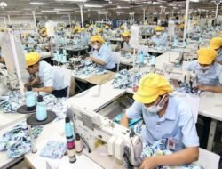 Pekerja Buruh Dapatkan THR
