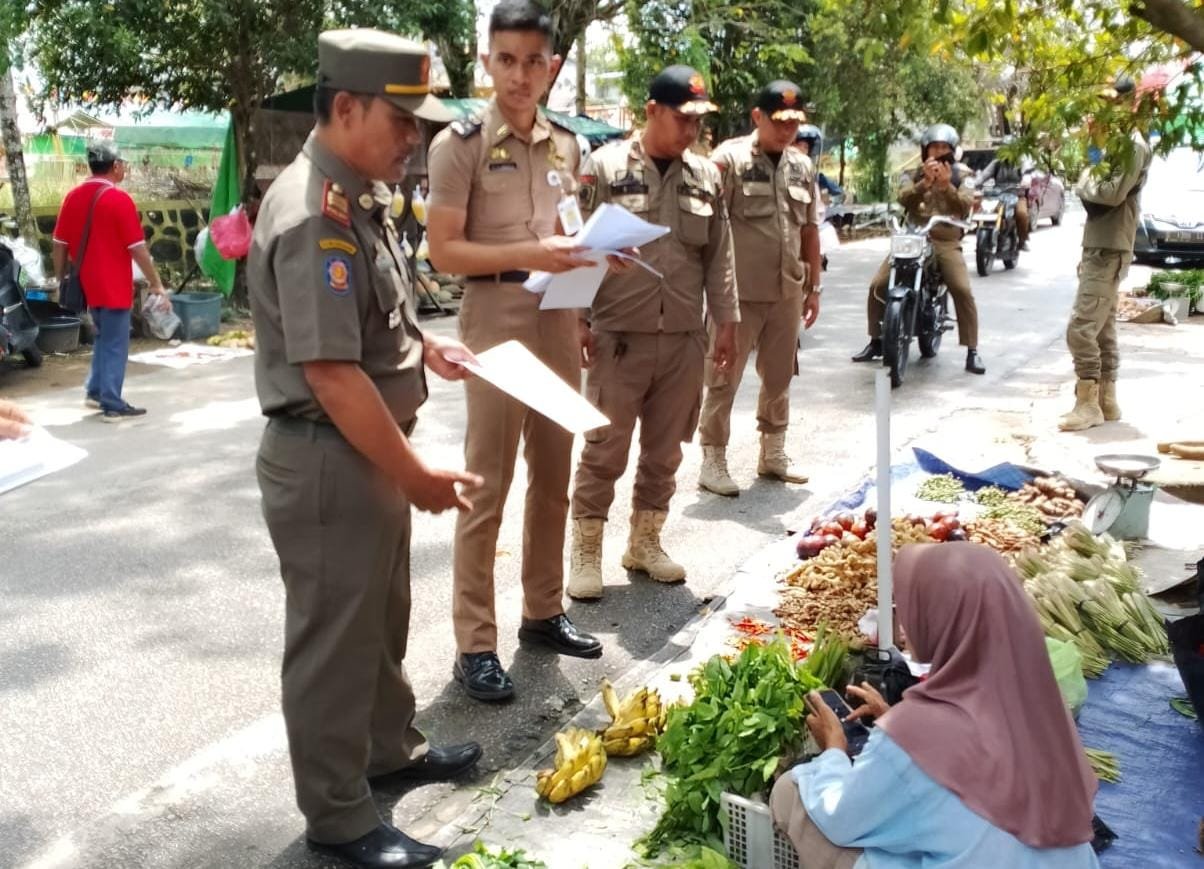 PKL Masih Bandel Berdagang di Jalan Agus Salim. Ini Sanksinya