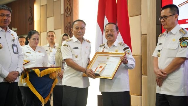 Sanggau Raih Penghargaan Fasilitasi Produk Hukum Daerah