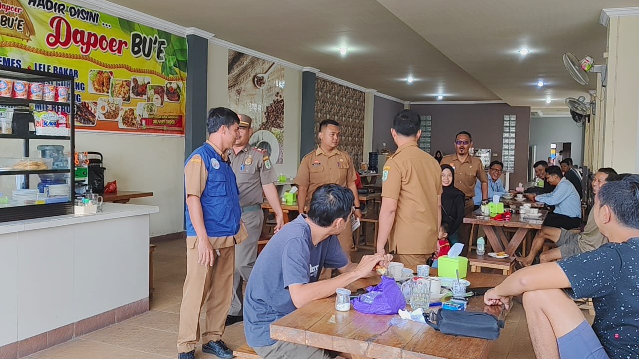 Tiga ASN dan Tenaga Kontrak Terciduk Nongkrong di Warung Kopi