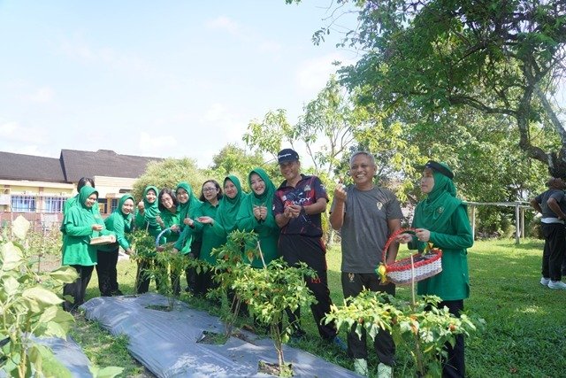 Danrem Ajak Manfaatkan Pekarangan Rumah Untuk Ketahanan Pangan