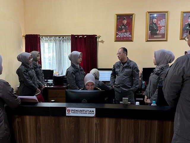 Tim Inspeksi Kejati Kalbar Periksa Kejari Sanggau