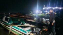 Tongkang Hantam Dermaga SAR dan Intake PDAM. 6 Speedboat Rusak