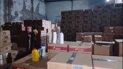 Wagub Kalbar Pimpin Penyegelan Gudang Oli Palsu di Kubu Raya